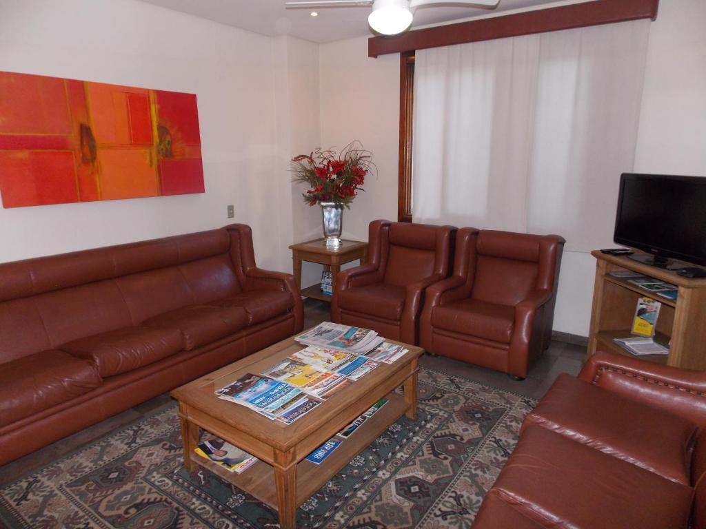Hotel Porto Alegre Bagian luar foto